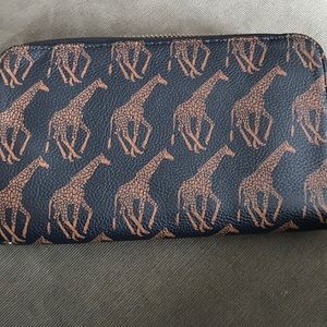 Giraffe wallet